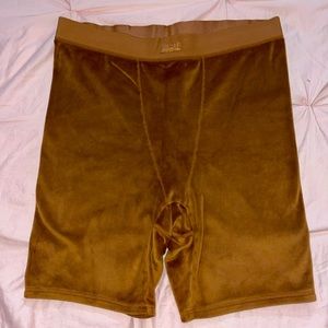 SKIMS Velour Biker Shorts